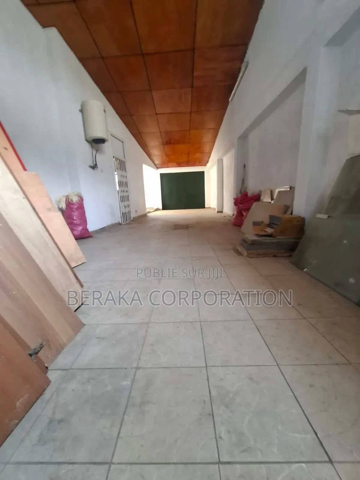 6chbre Duplex dans Beraka Corporation, Marcory à Vendre