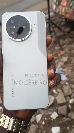 Photo - New Tecno Camon 30 Pro 5G 256 GB Noir