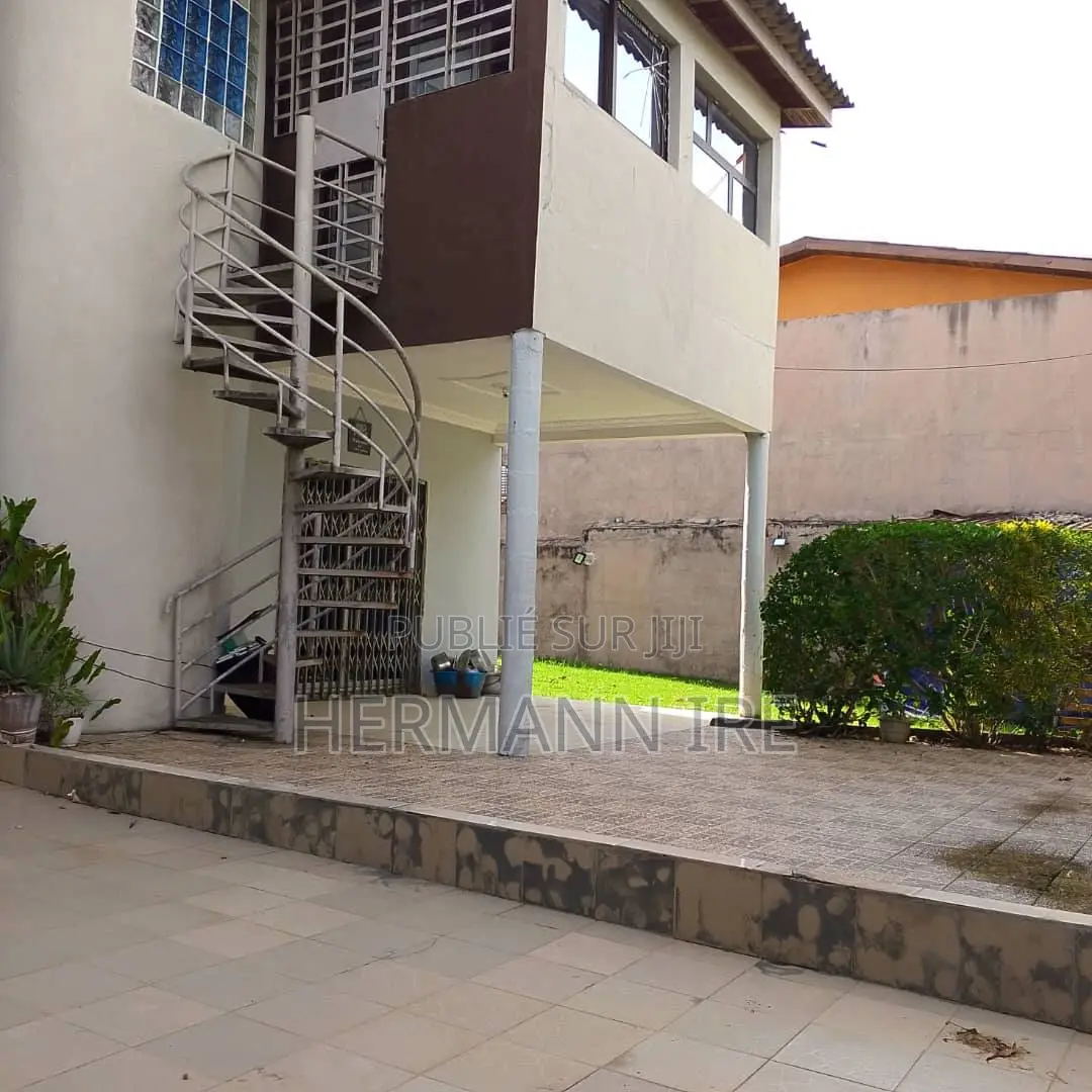 5chbre Duplex dans Bingerville à Vendre