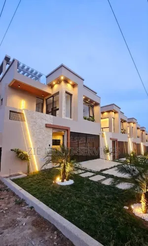 Furnished 8chbre Duplex dans Zié Multi-Service, Cocody à Vendre