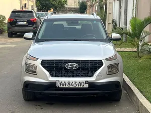 Photo - Hyundai Venue 2020 Gris