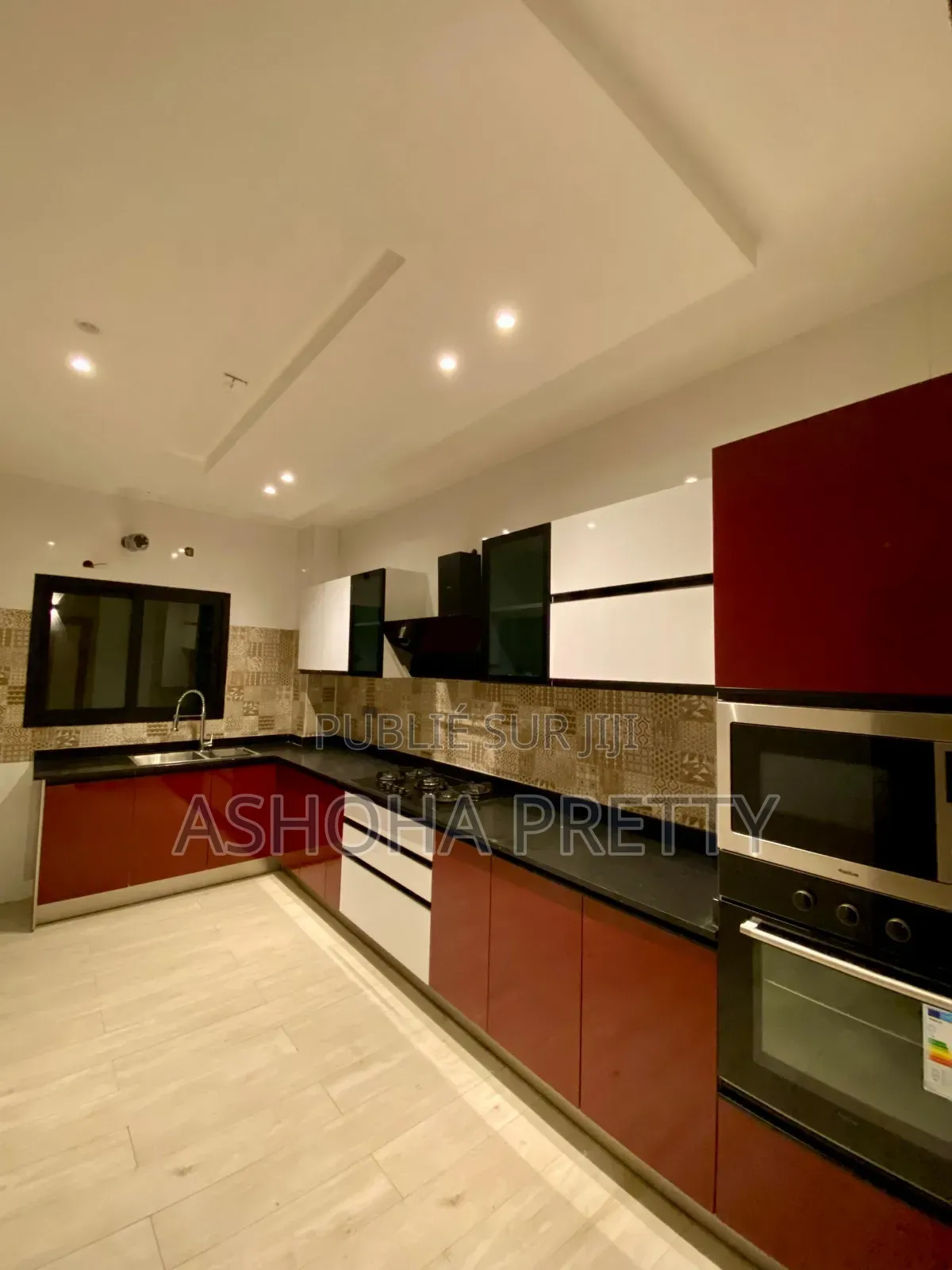 6chbre Duplex dans Naval Immobilier, Bingerville à Vendre