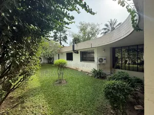 Danga Terrain De 2000m2 À La Rue De La Canebiere