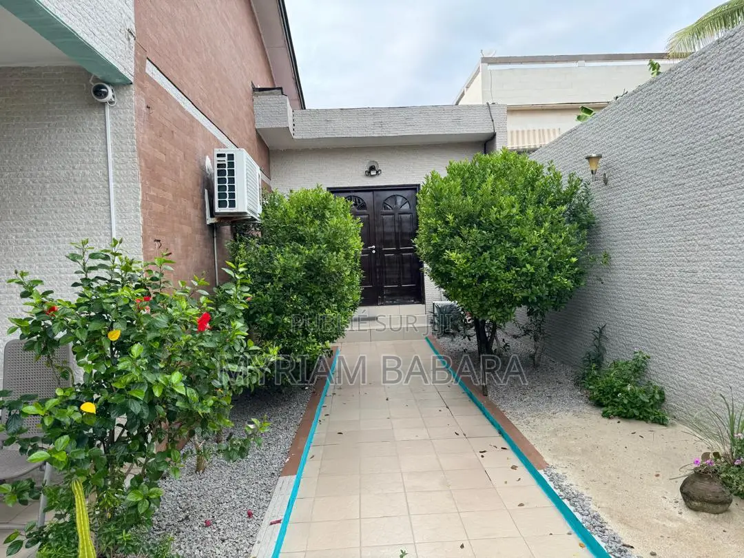 6chbre Villa dans Port-Bouët à Vendre