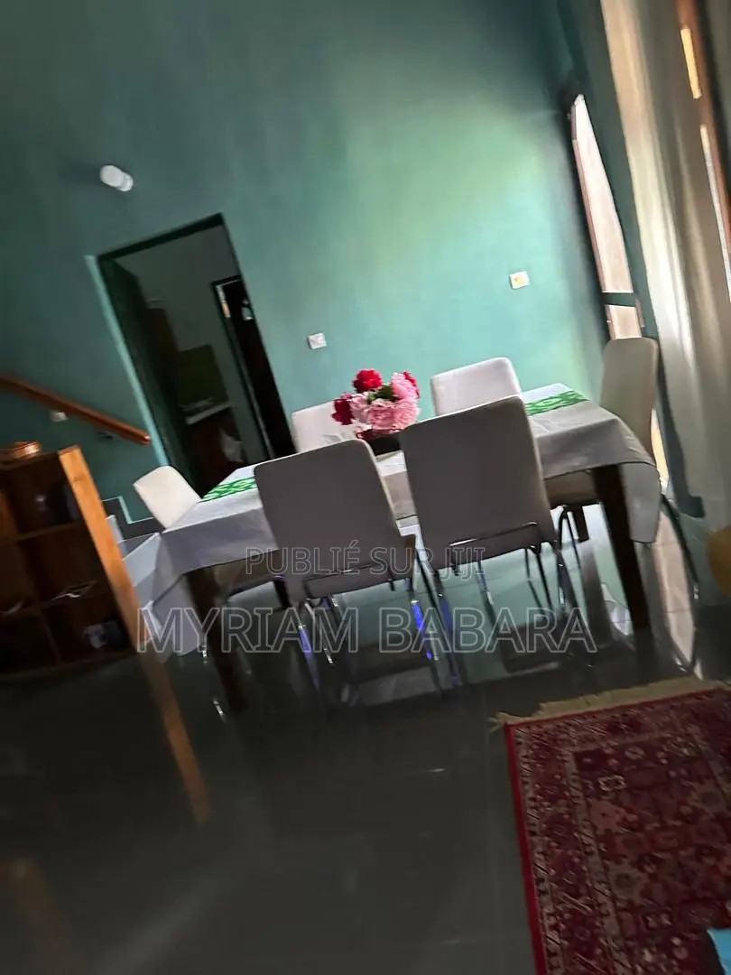 6chbre Villa dans Port-Bouët à Vendre