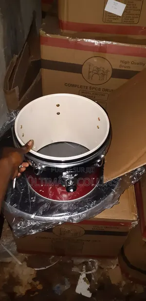 Original Batterie Tama Complète Rouge-Noir