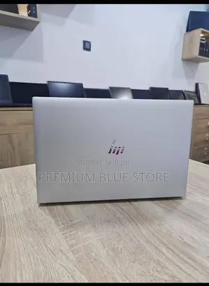 Neuf HP EliteBook 840 G8 16GB Intel Core I5 SSD 256GB