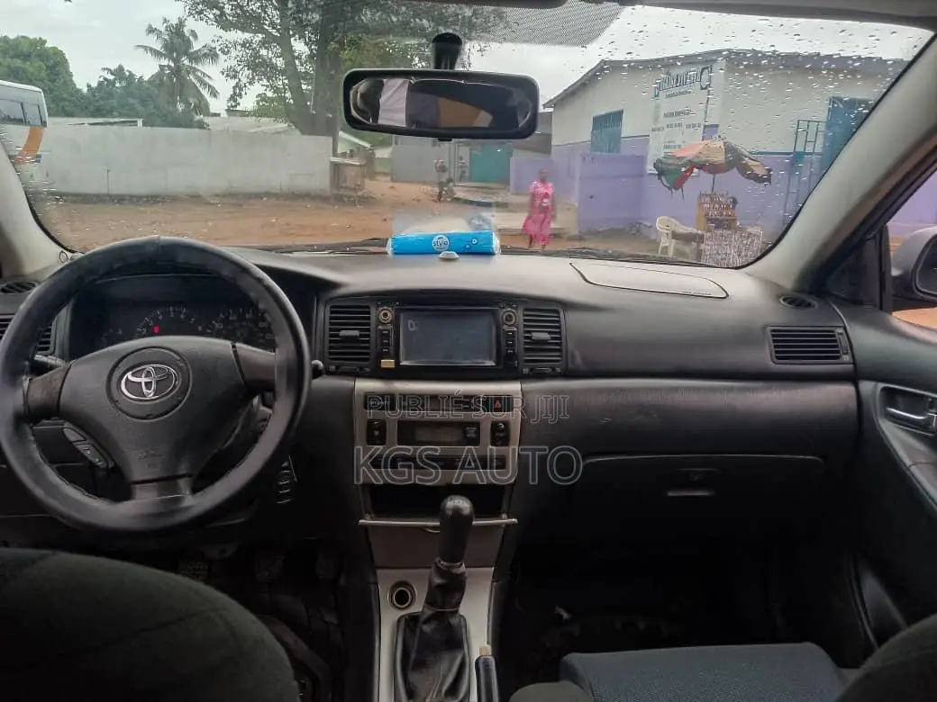 Toyota Corolla 1.4 2004 Gris