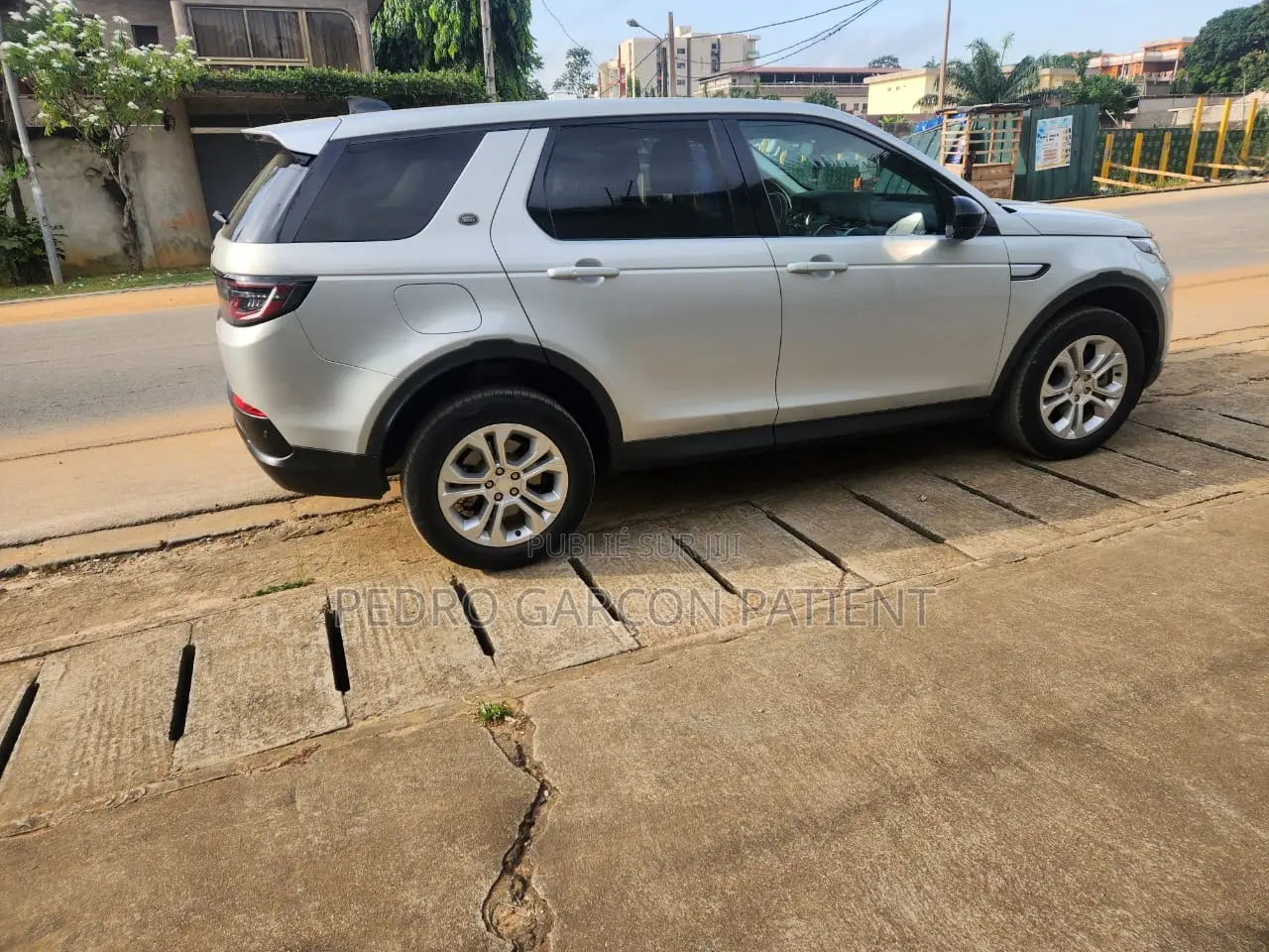 Land Rover Discovery 2022 Blanc
