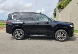 Toyota Land Cruiser 3.5 V6 2022 Noir