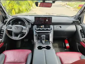 Toyota Land Cruiser 3.5 V6 2022 Noir