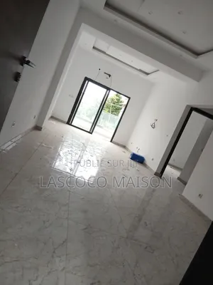 2chbre Appartement dans Lascoco Maison, Cocody à Louer