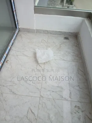 2chbre Appartement dans Lascoco Maison, Cocody à Louer