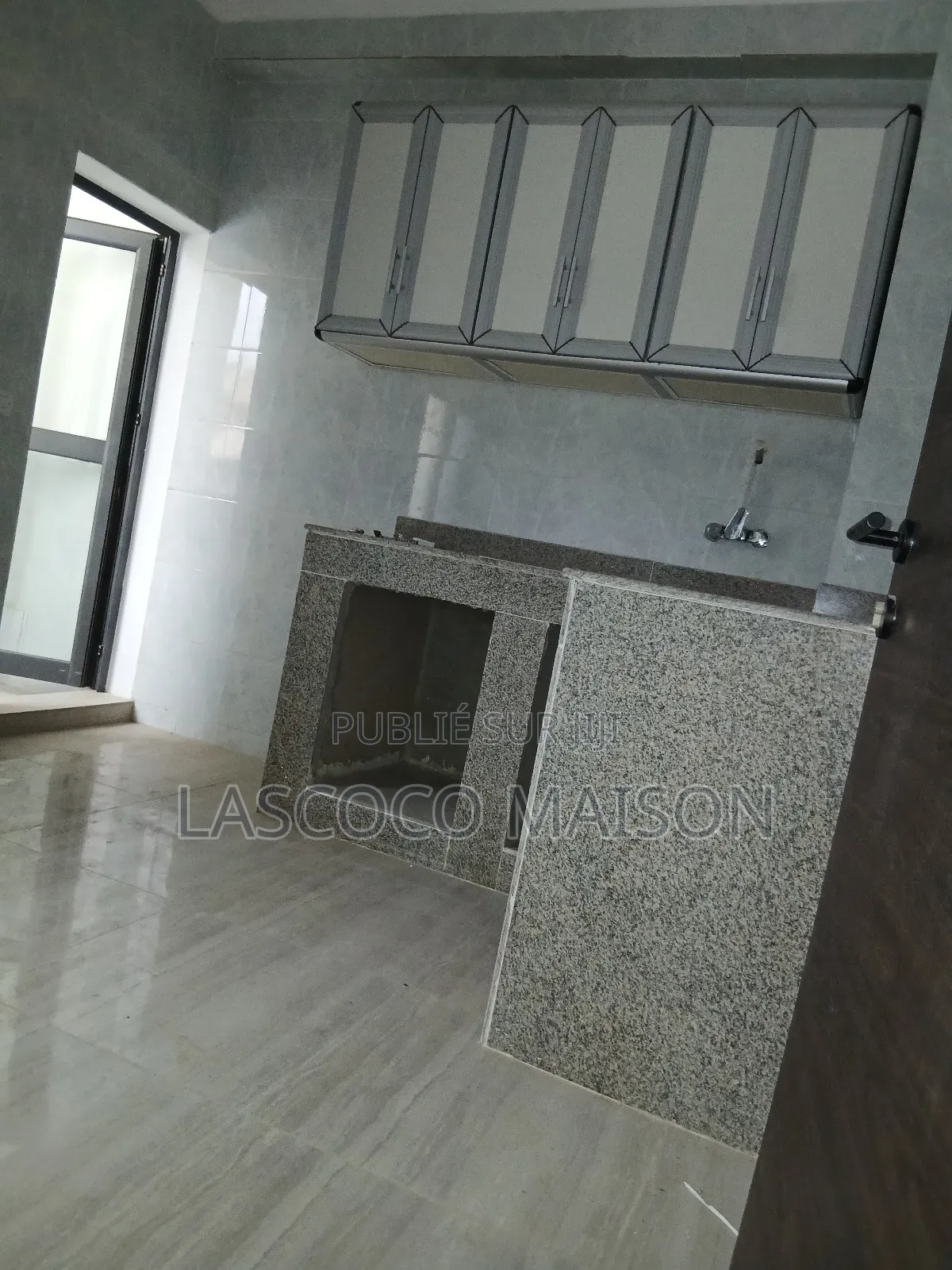 2chbre Appartement dans Lascoco Maison, Cocody à Louer