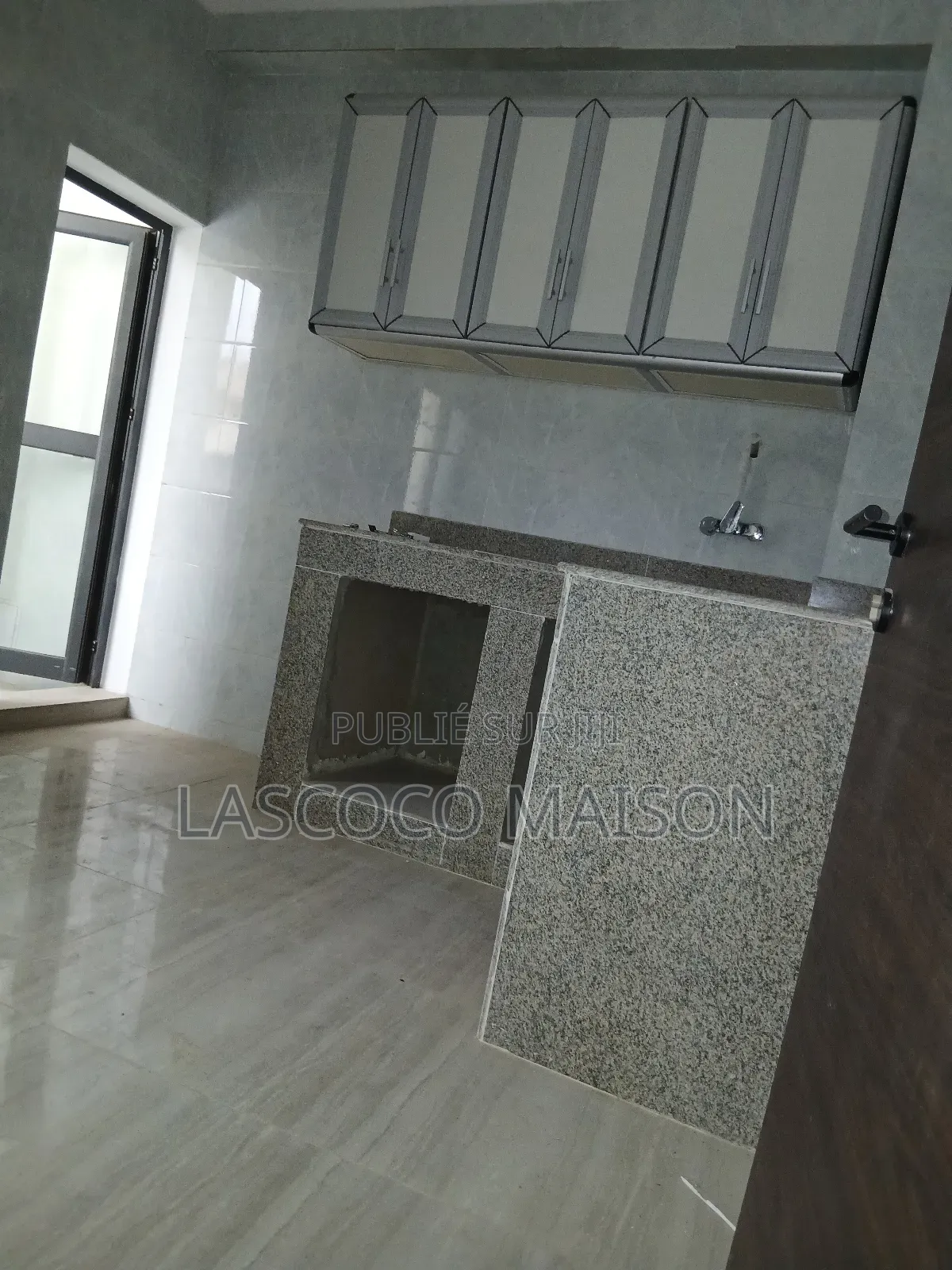 2chbre Appartement dans Lascoco Maison, Cocody à Louer