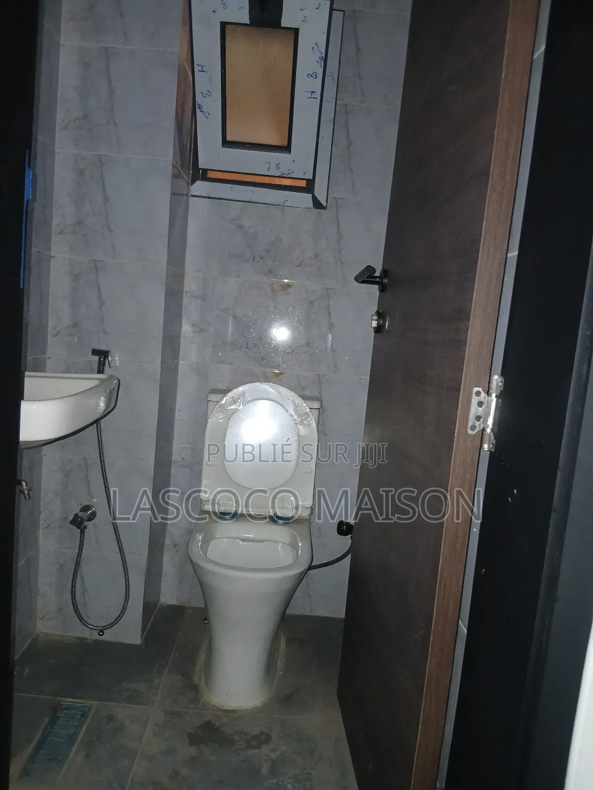 2chbre Appartement dans Lascoco Maison, Cocody à Louer