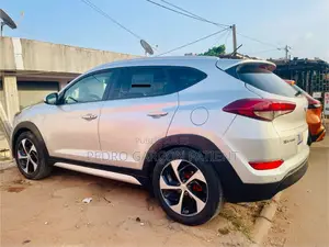Hyundai Tucson 2017 Gris