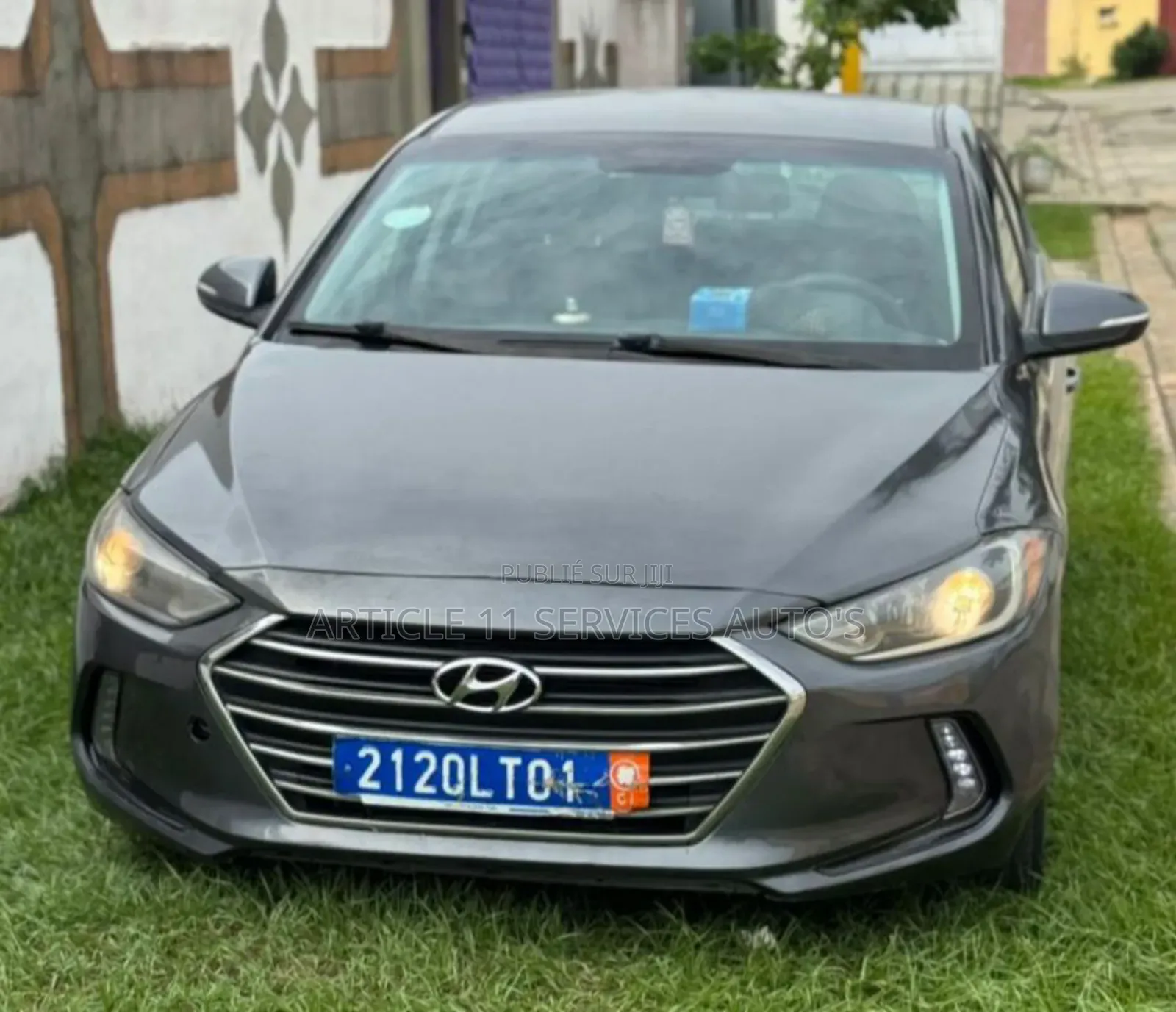 Hyundai Elantra ECO Sedan FWD (1.4L 4cyl 7A) 2017 Gris