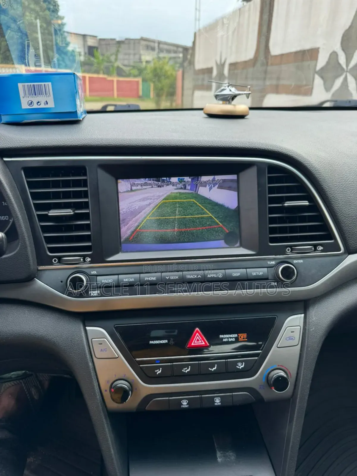 Hyundai Elantra ECO Sedan FWD (1.4L 4cyl 7A) 2017 Gris