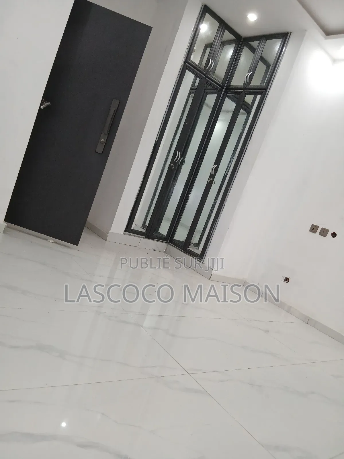 2chbre Appartement dans Lascoco Maison, Cocody à Vendre