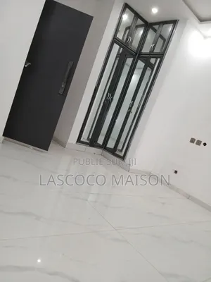 2chbre Appartement dans Lascoco Maison, Cocody à Vendre