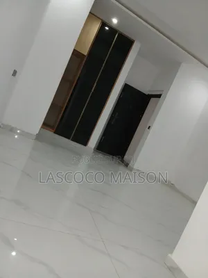 2chbre Appartement dans Lascoco Maison, Cocody à Vendre