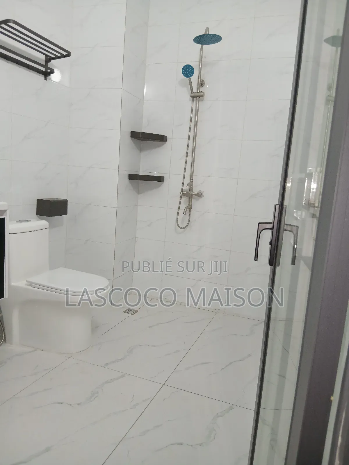 2chbre Appartement dans Lascoco Maison, Cocody à Vendre