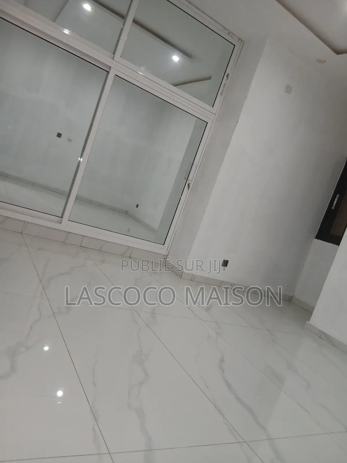 2chbre Appartement dans Lascoco Maison, Cocody à Vendre