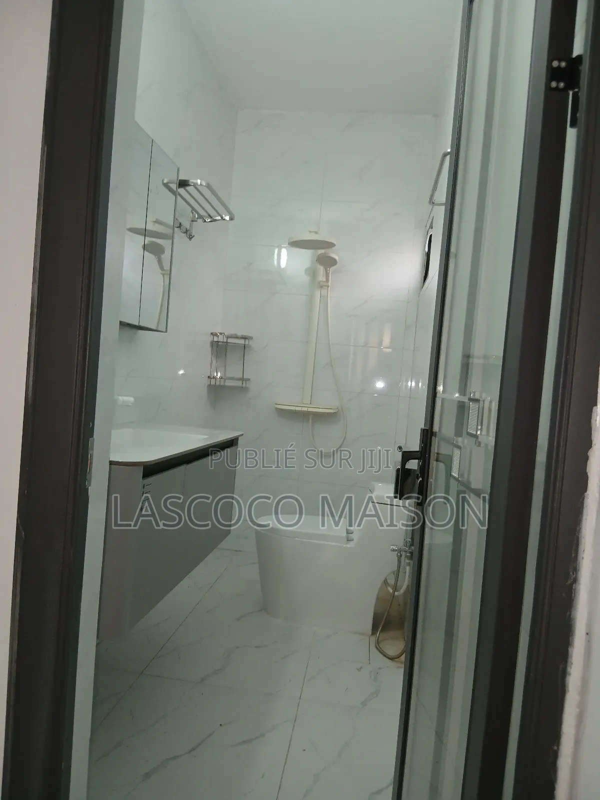 2chbre Appartement dans Lascoco Maison, Cocody à Vendre