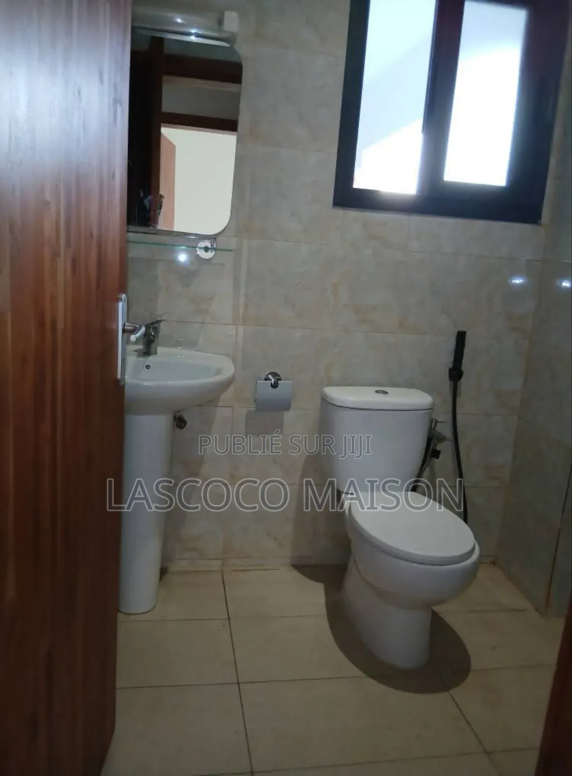 2chbre Appartement dans Lascoco Maison, Cocody à Louer