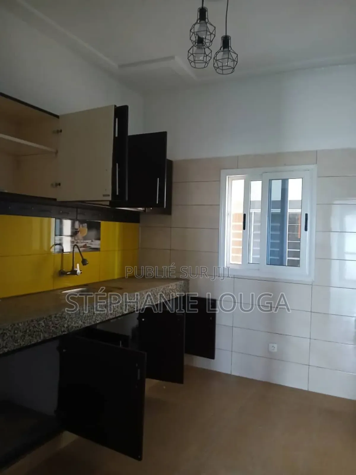 2chbre Appartement dans Carrefour Jean Koffi, Port-Bouët à Louer