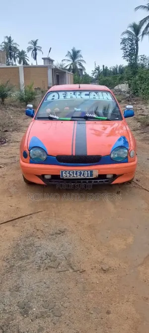 Photo - Toyota Corolla 2004 Orange