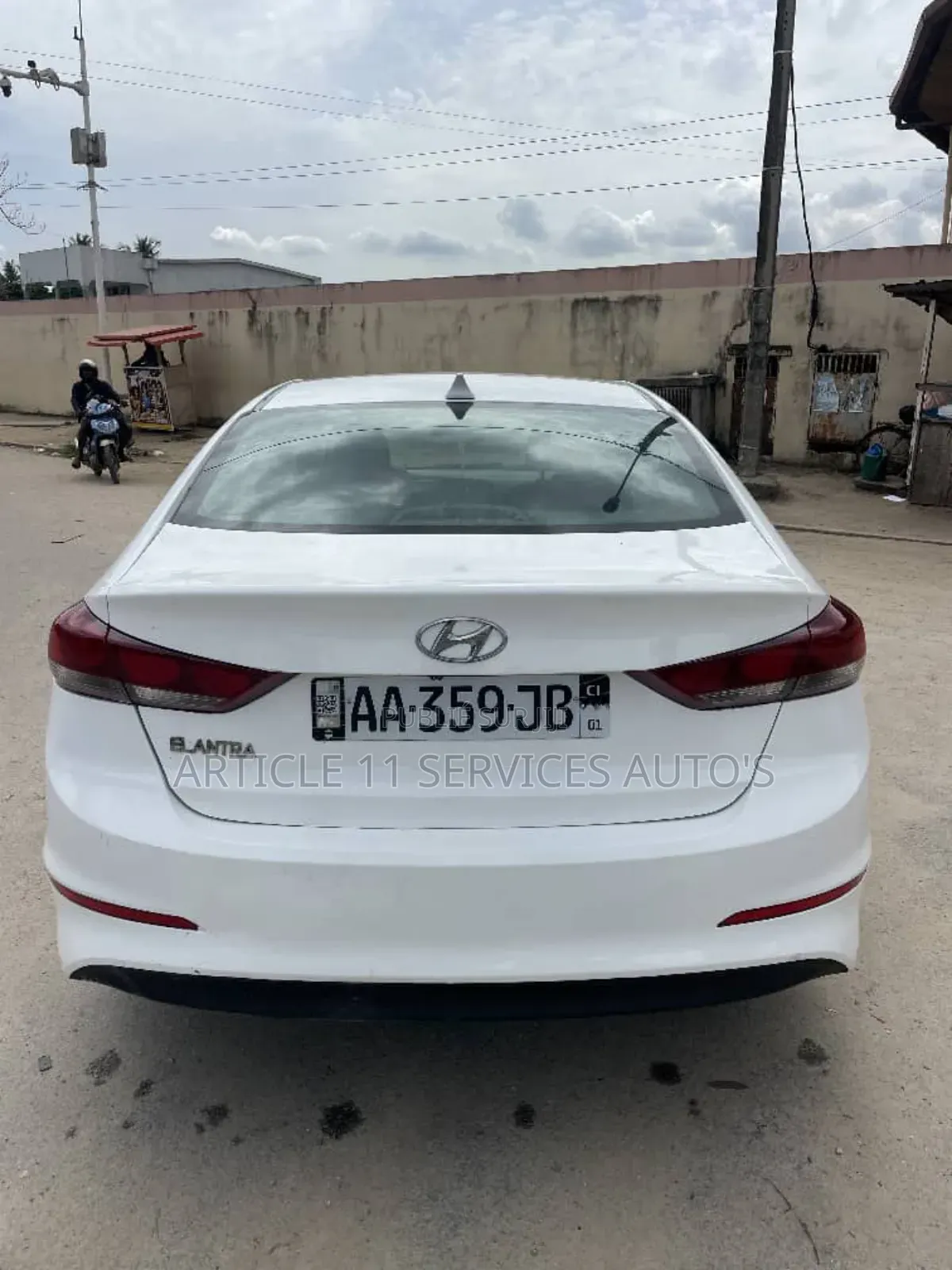 Hyundai Elantra SE Sedan FWD (2.0L 4cyl 6M) 2017 Blanc