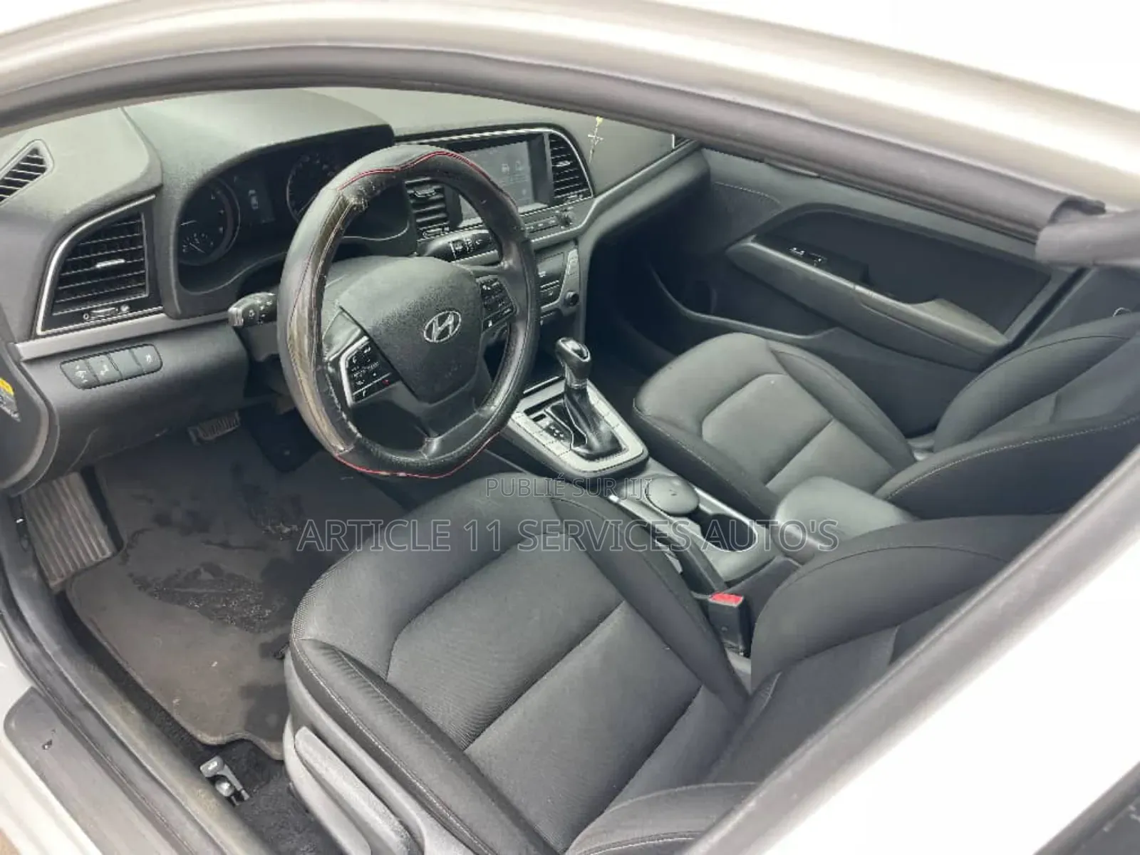 Hyundai Elantra SE Sedan FWD (2.0L 4cyl 6M) 2017 Blanc