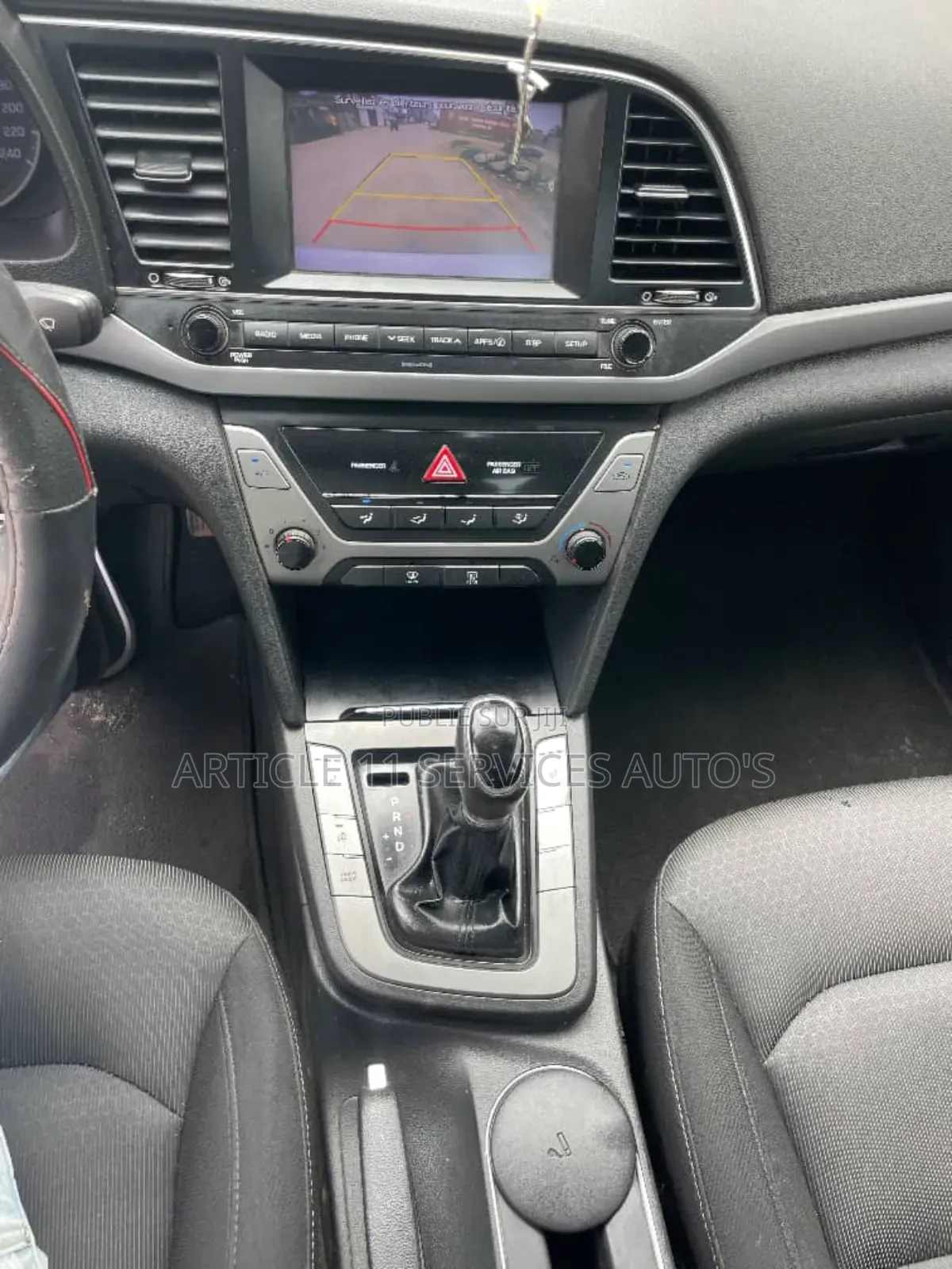 Hyundai Elantra SE Sedan FWD (2.0L 4cyl 6M) 2017 Blanc