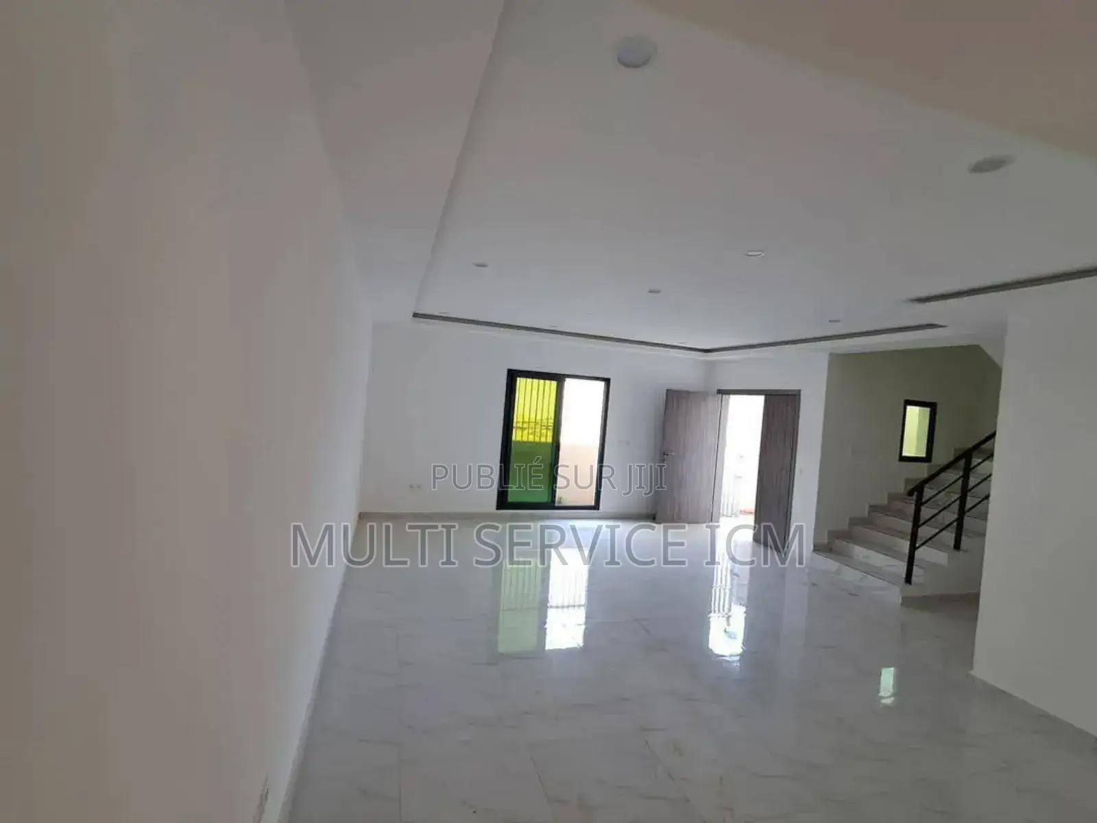 6chbre Duplex dans Ismael Coulibaly, Cocody à Vendre
