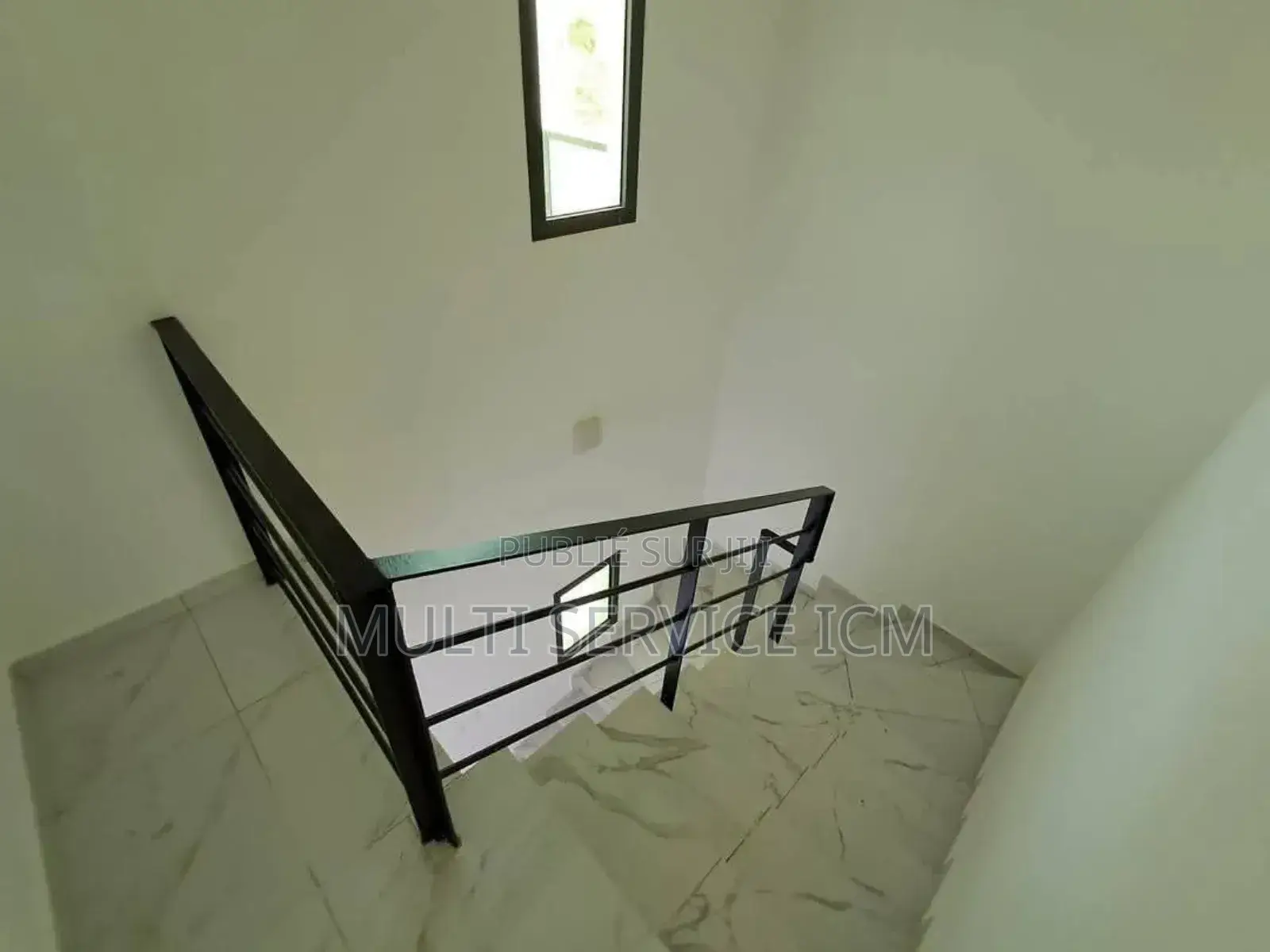 6chbre Duplex dans Ismael Coulibaly, Cocody à Vendre