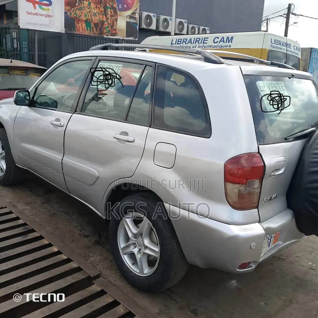 Toyota RAV4 Automatic 2003 Gris