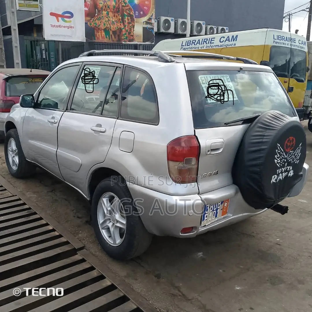 Toyota RAV4 Automatic 2003 Gris