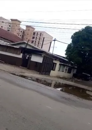 Zone4 Marcory Un Terrain De 2000m2 en Vente Avec Acd