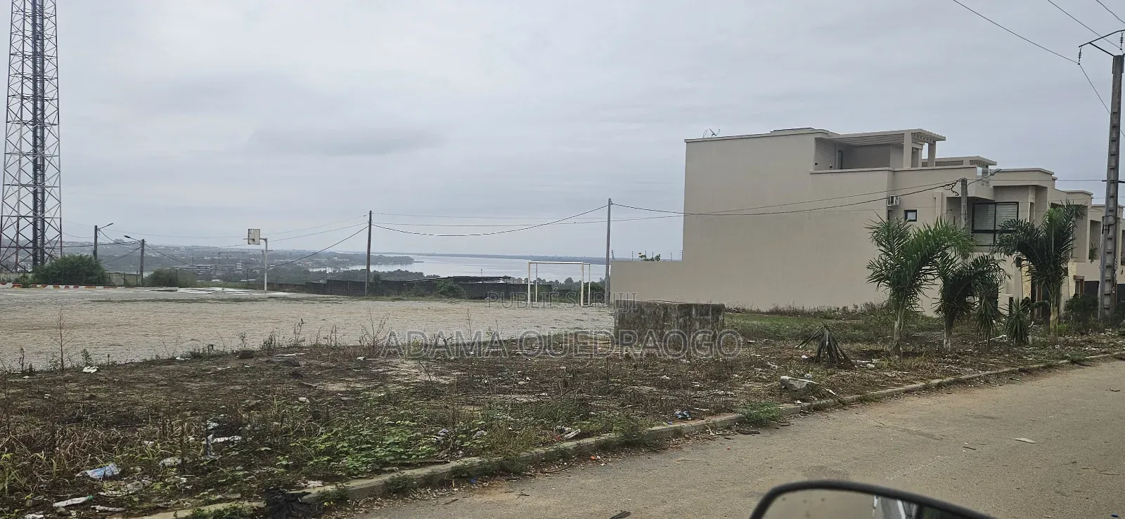 Abatta Un Terrain De 1000m2 en Vente Avec Acd Clôture