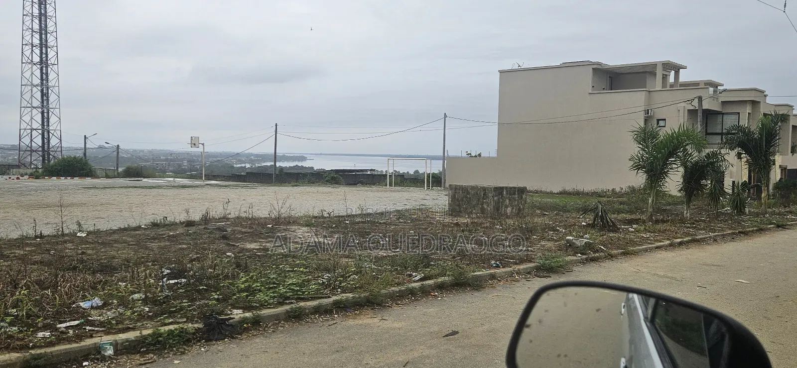 Abatta Un Terrain De 1000m2 en Vente Avec Acd Clôture