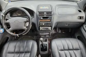 Toyota Picnic 2.0 FWD 2003 Gris