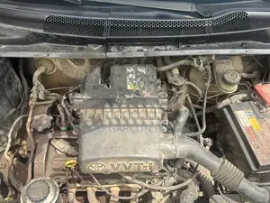 Toyota Yaris 2005 Rouge