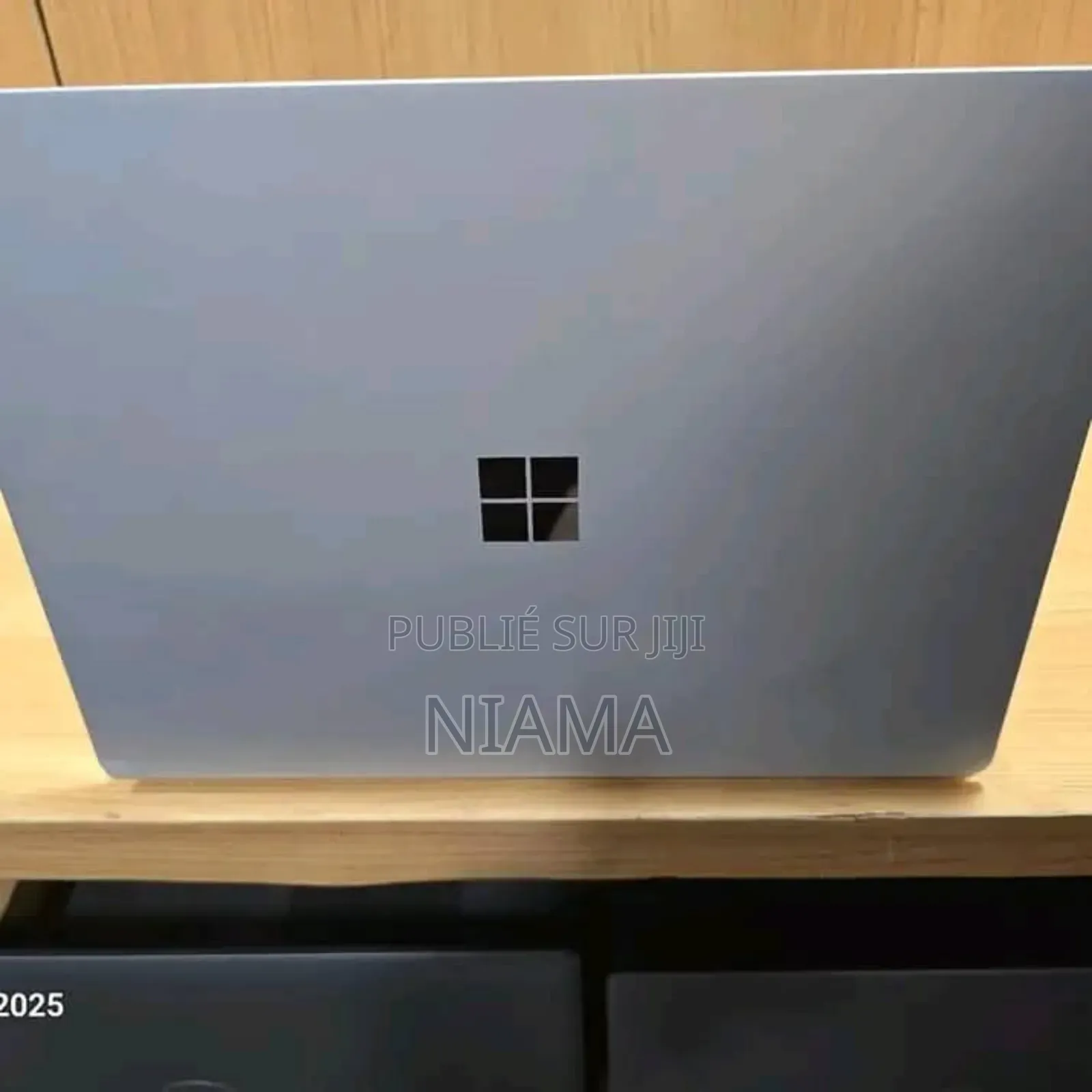 New Microsoft Surface Laptop 2 16GB Intel Core I7 SSD 512GB