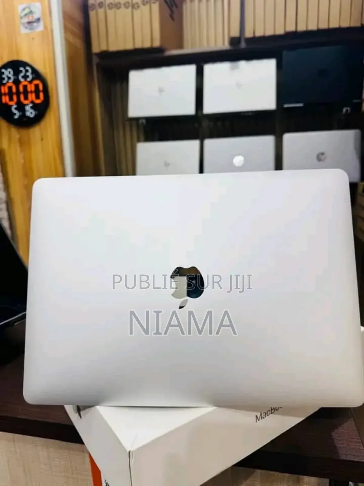 New Apple MacBook Pro 2019 8GB Intel Core I5 SSD 256GB