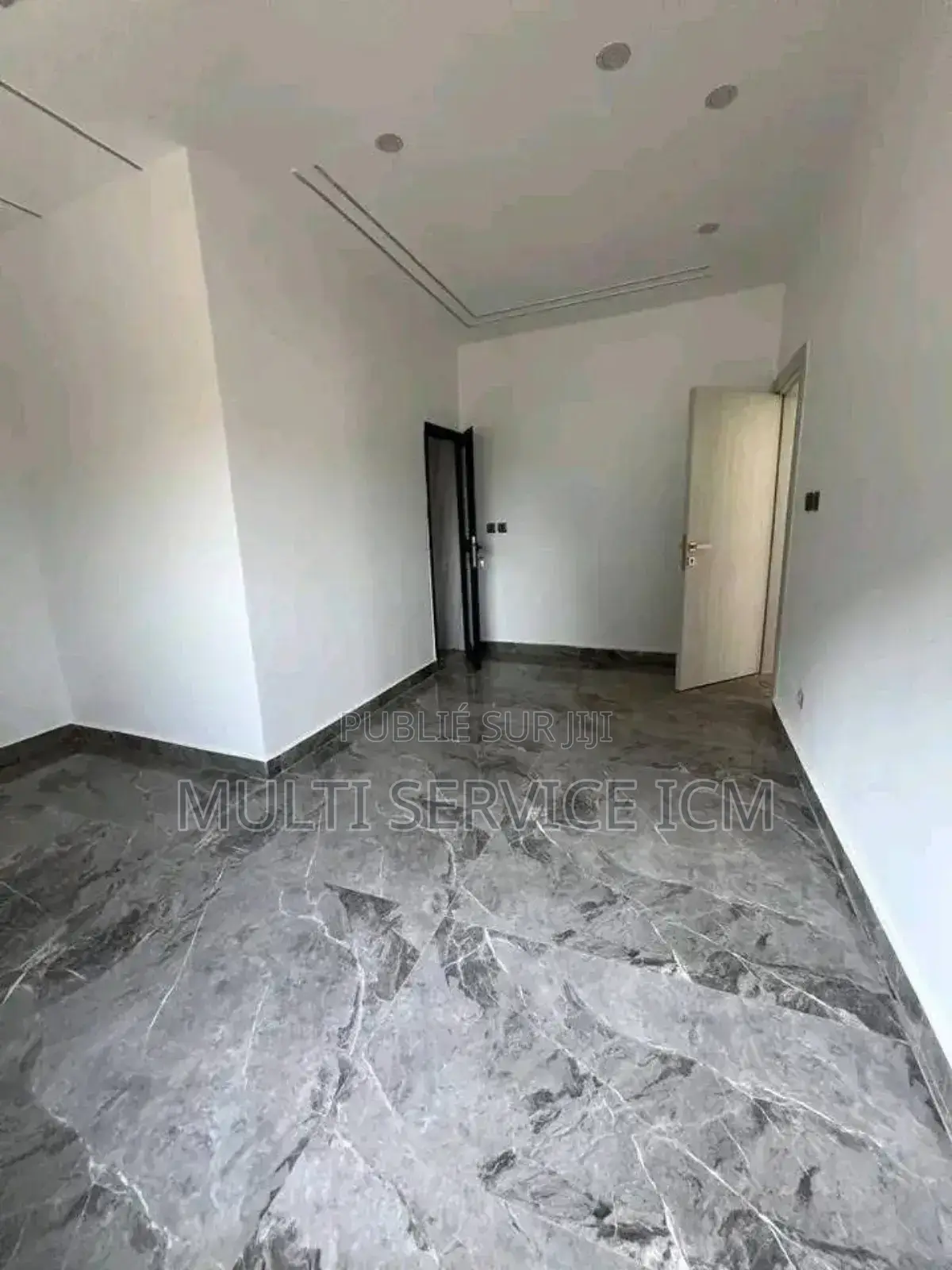 Furnished 6chbre Duplex dans Ismaël Coulibaly, Bingerville à Vendre