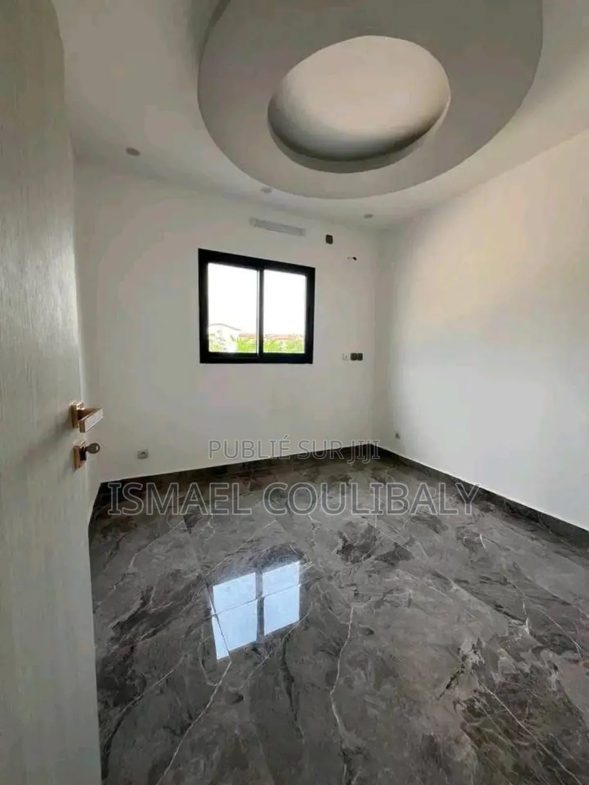 Furnished 6chbre Duplex dans Ismaël Coulibaly, Bingerville à Vendre