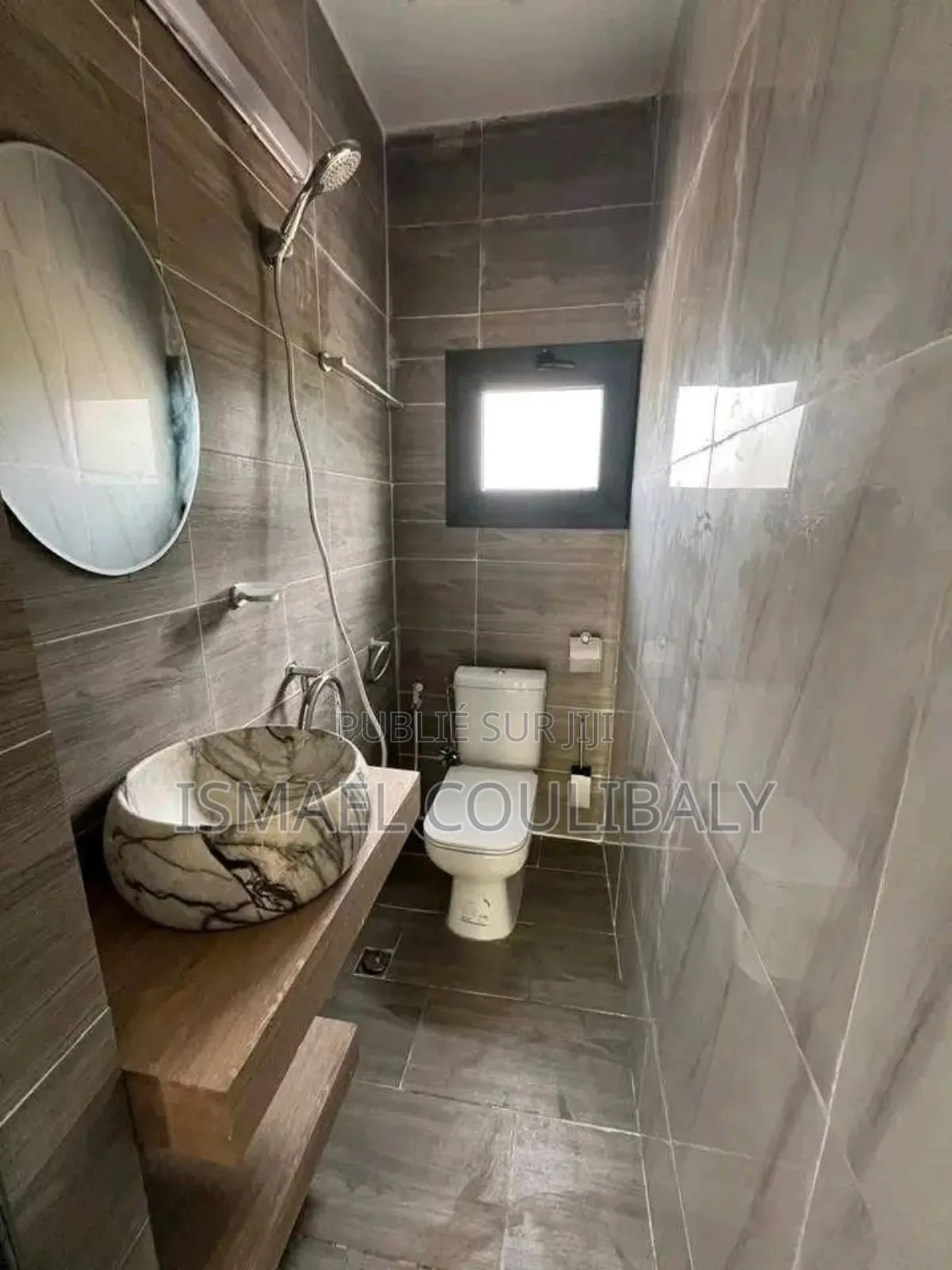 Furnished 6chbre Duplex dans Ismaël Coulibaly, Bingerville à Vendre