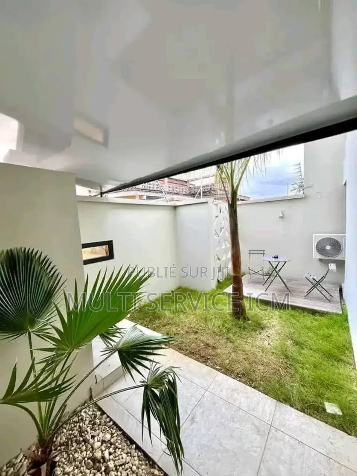 5chbre Duplex dans Cocody à Louer